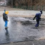 Eisbahn Kinder Rutschen