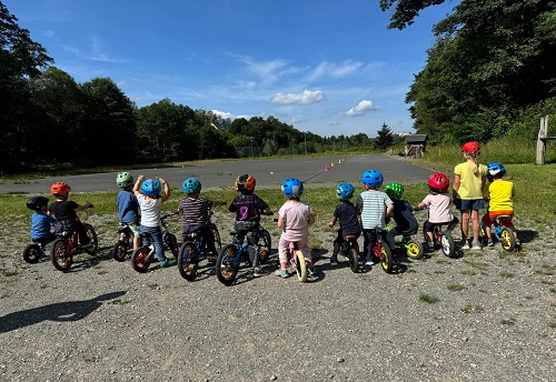 Kinder Fahrzeuge Fahrrad Laufrad Helm